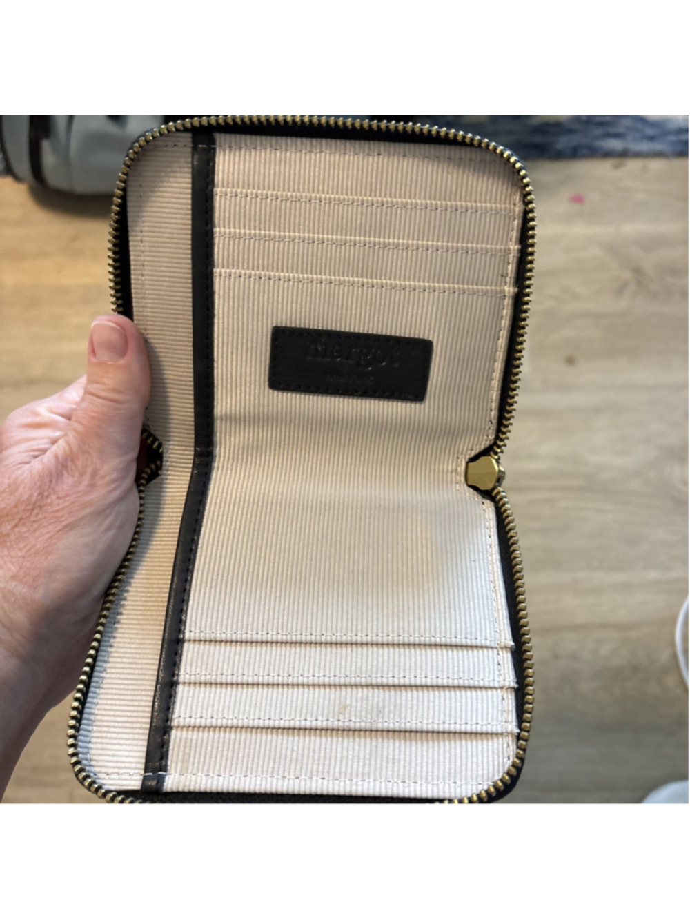 Margot New York Black Leather Wristlet Wallet. Very Clean! - Picture 7 of 9